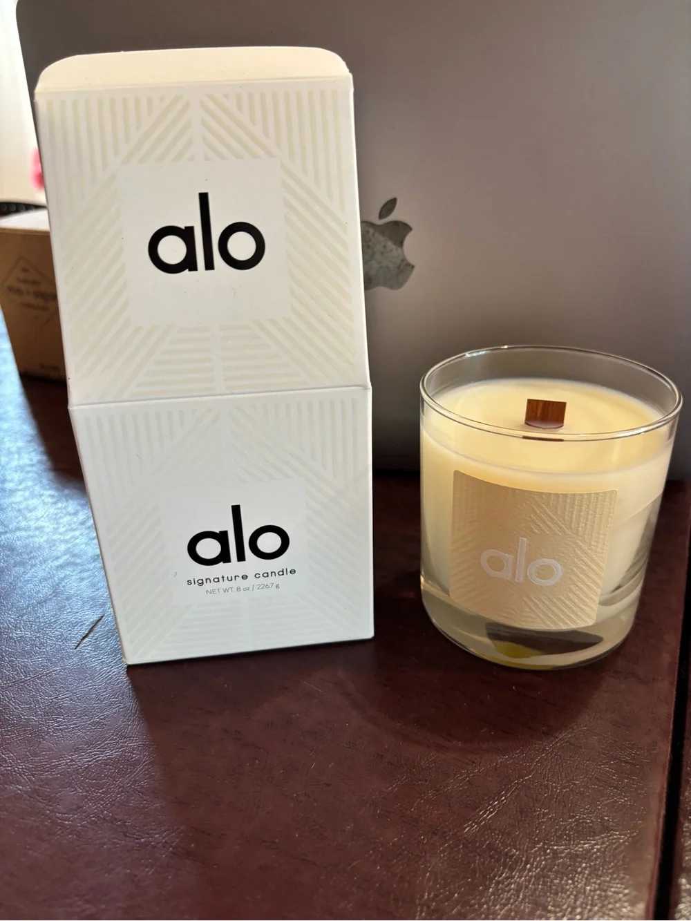 NEW Alo Yoga Signature Candle 8oz Santal Scent Crackling Wood Wick